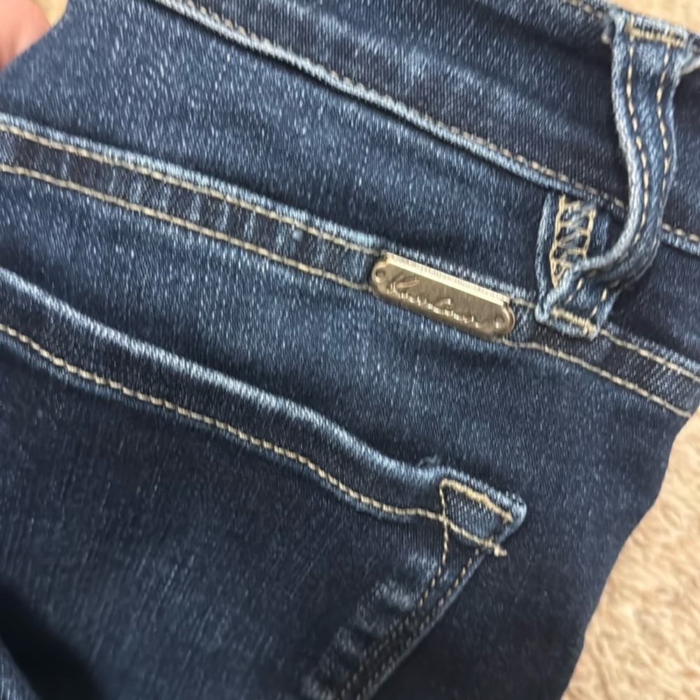 KanCan tall signature ankle Jean